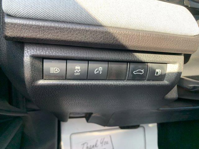 Used 2025 Toyota Camry LE image 31