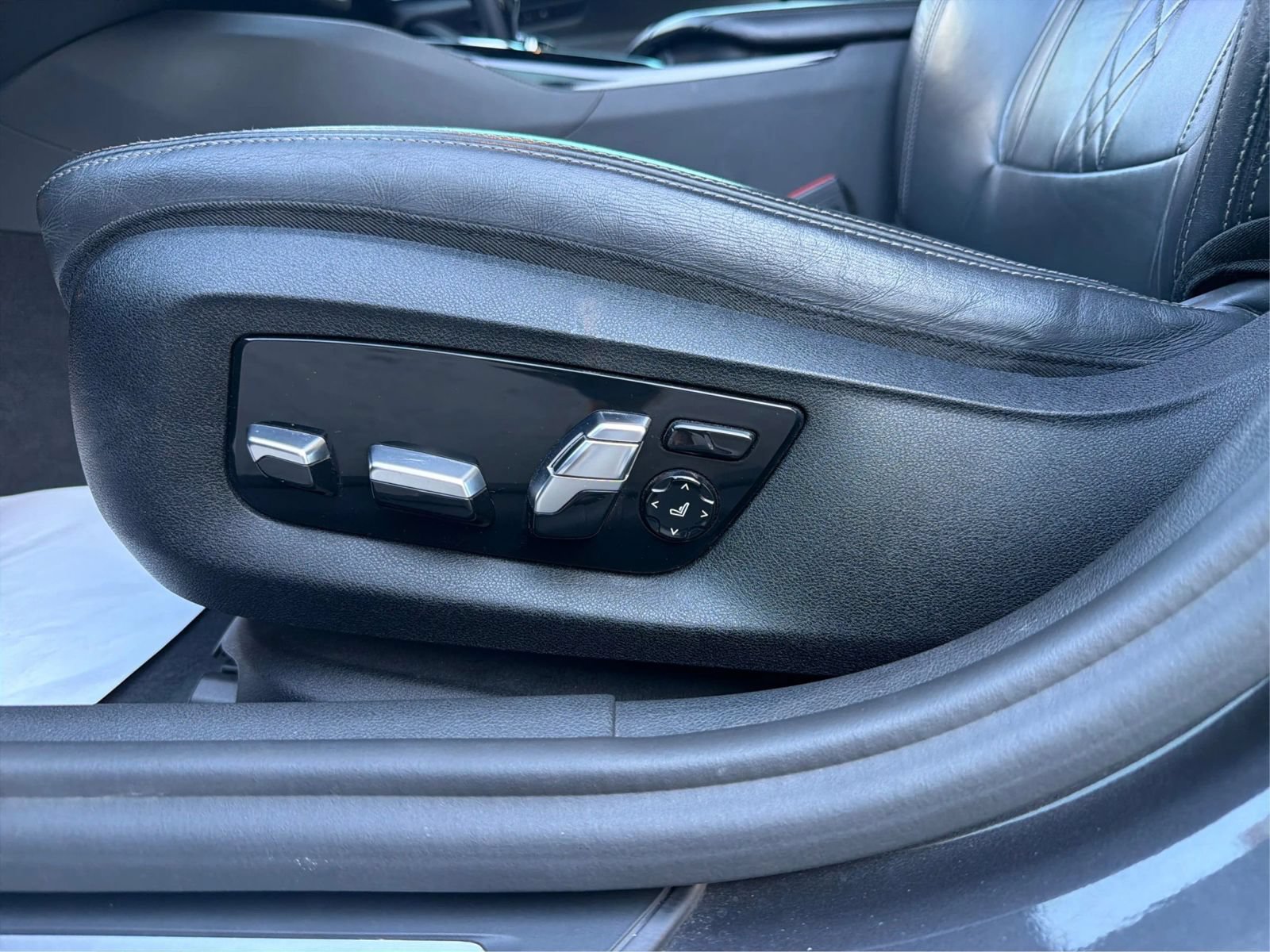 Used 2017 BMW 540i RWD image 19