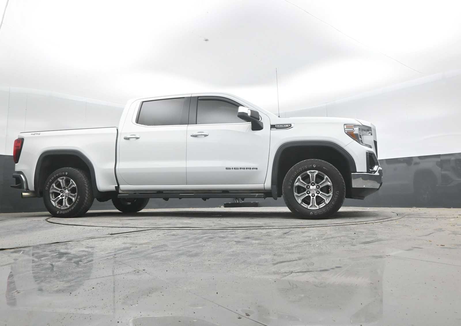 Used 2019 GMC Sierra 1500 SLT w/ SLT Convenience Package AWD/4WD image 30