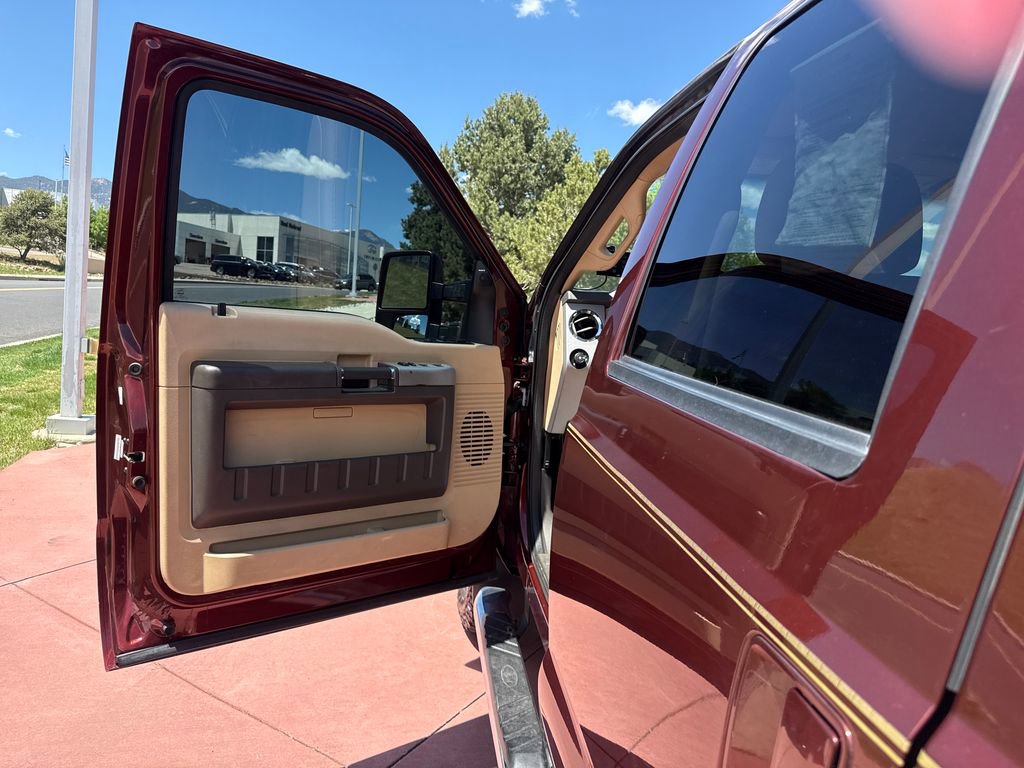 Used 2015 Ford F350 Lariat w/ Lariat Interior Package AWD/4WD image 10