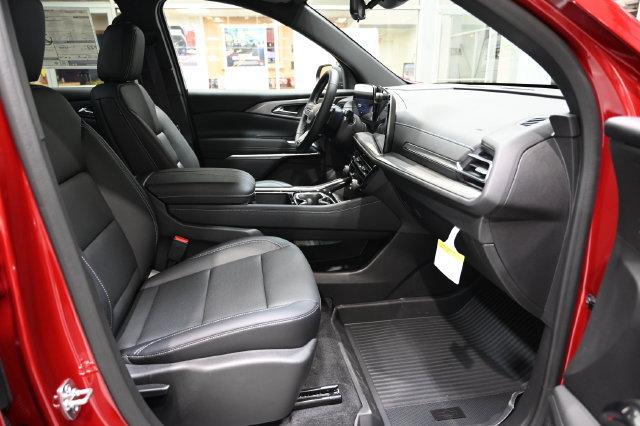 New 2027 Chevrolet Traverse LT w/ Driver Confidence Package FWD image 10