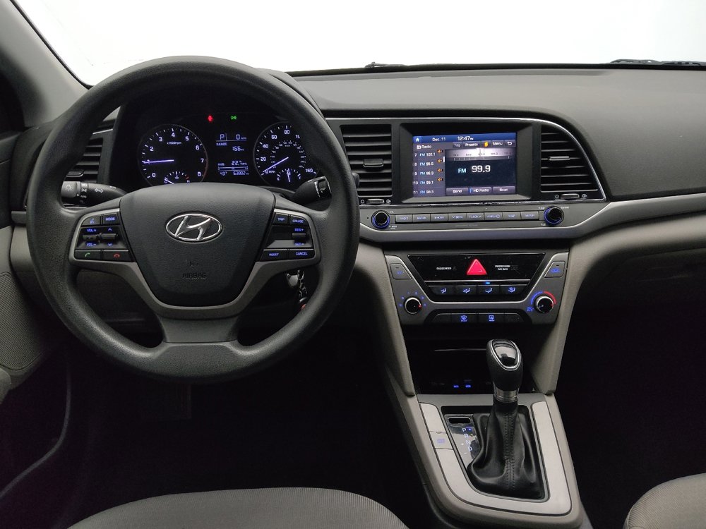 Used 2017 Hyundai Elantra SE image 22