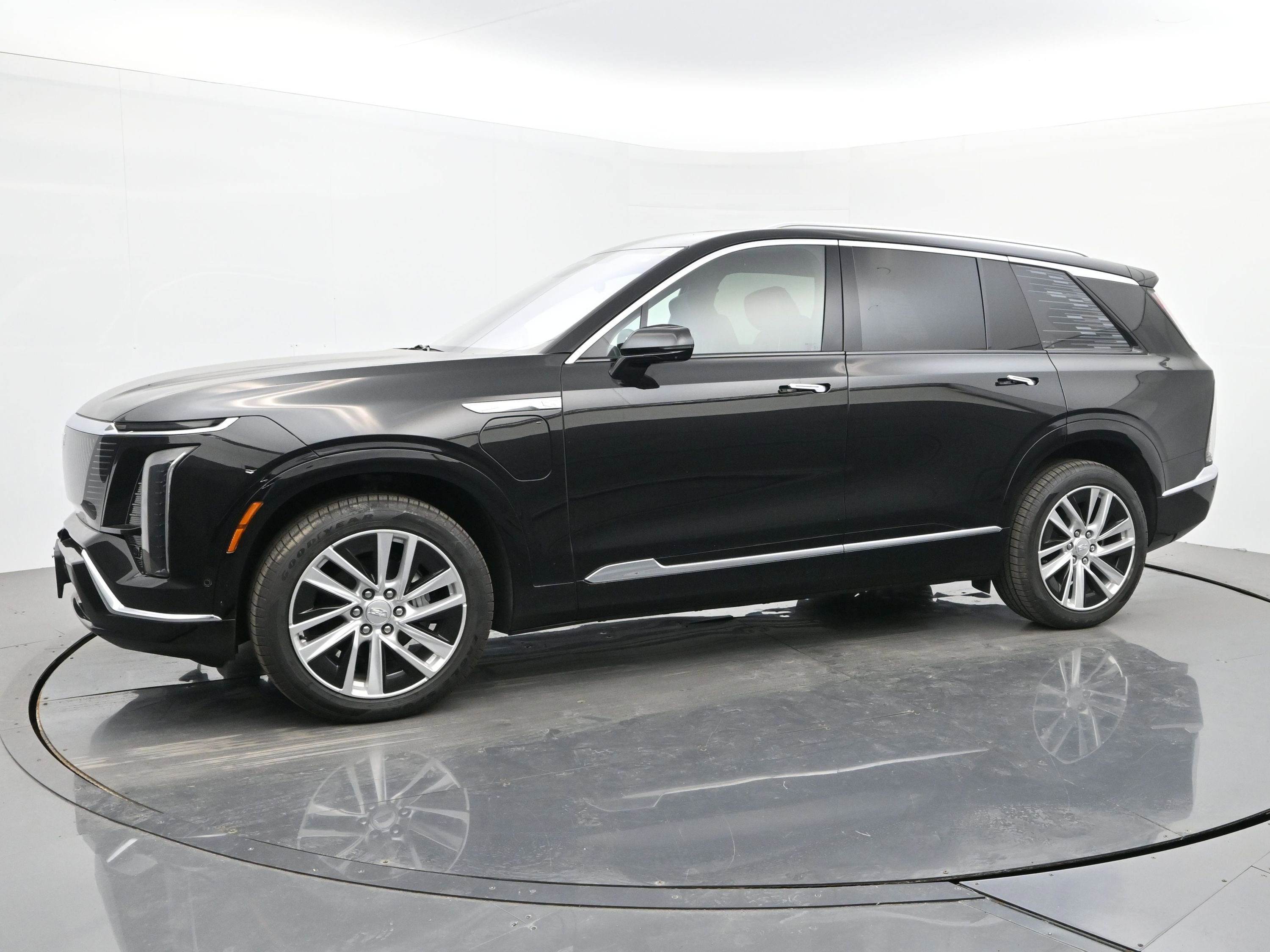 New 2026 Cadillac Vistiq Luxury image 2