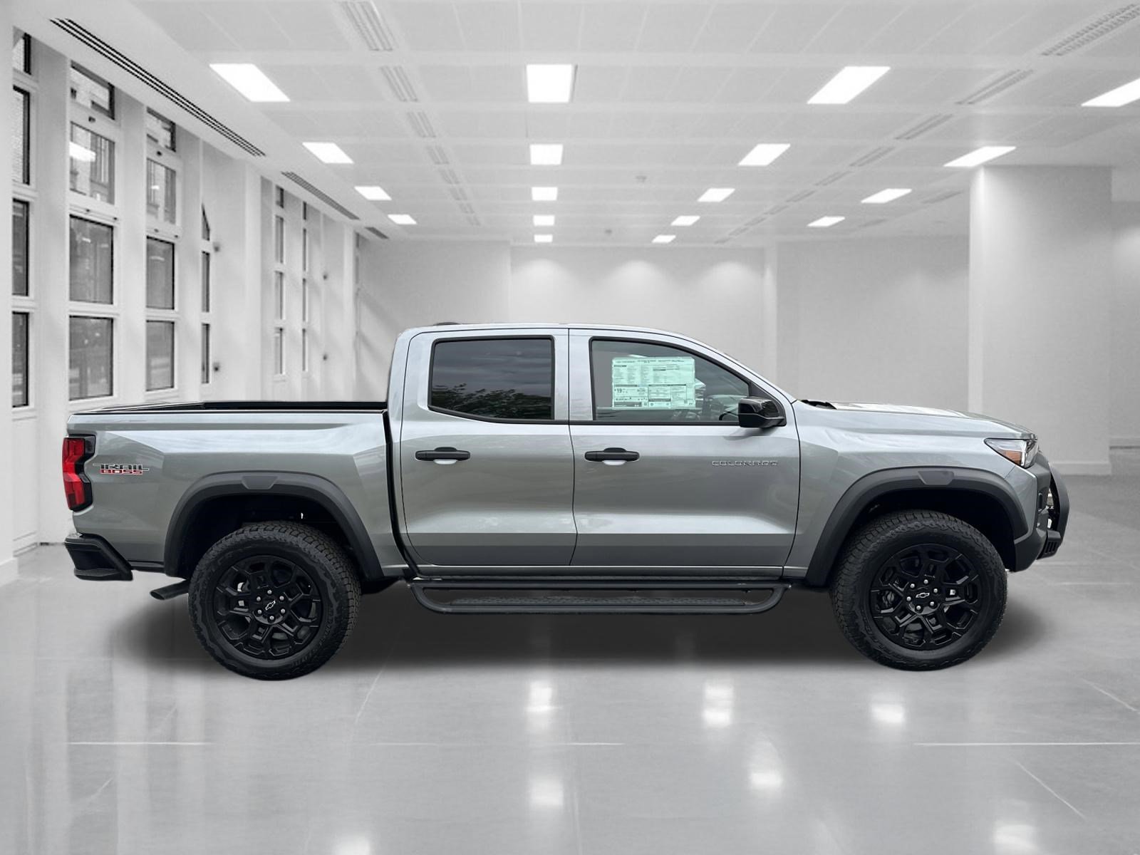 New 2026 Chevrolet Colorado Trail Boss w/ Off-Road Front Bumper Package image 4