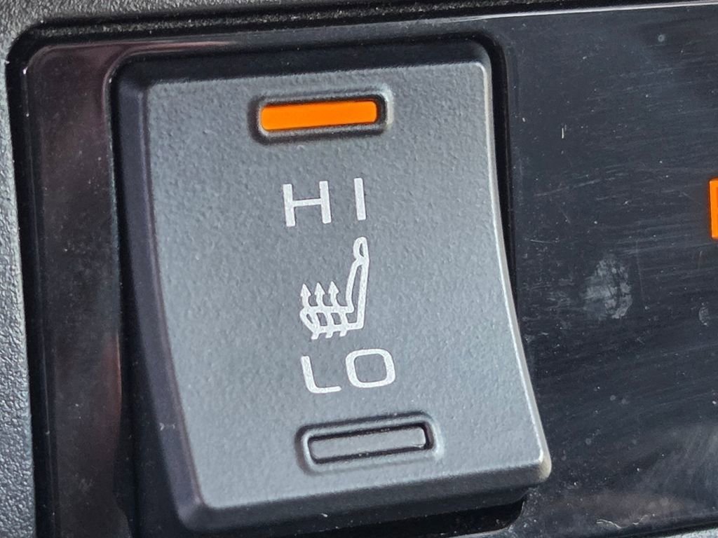Used 2019 Toyota RAV4 XLE Premium w/ Advanced Technology Package image 11