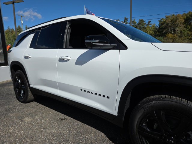 New 2027 Chevrolet Traverse LT w/ Midnight/Sport Edition AWD/4WD image 10