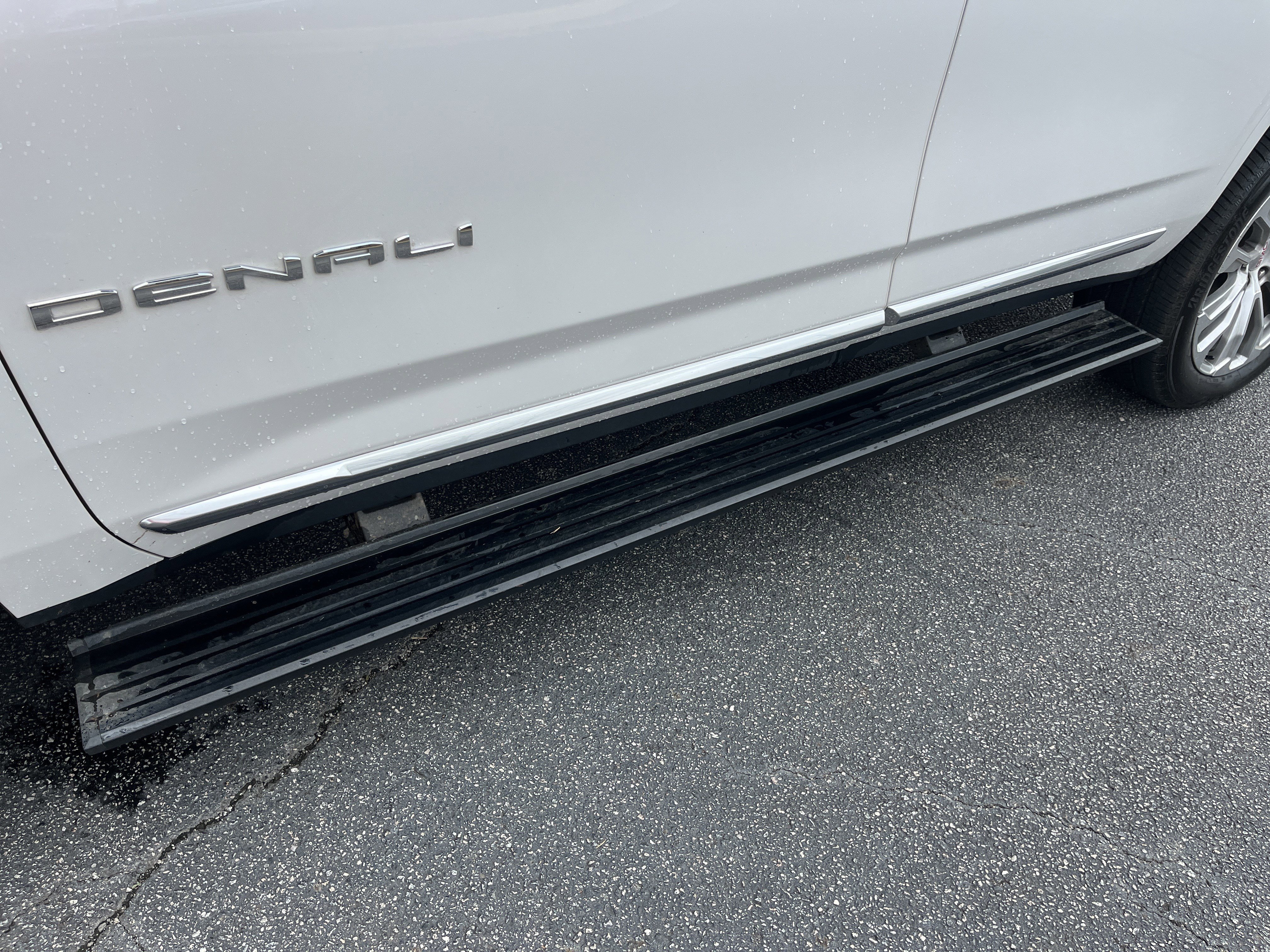 Used 2023 GMC Yukon Denali w/ Max Trailering Package image 35