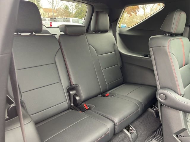 Certified 2025 Chevrolet Traverse RS w/ LPO, Floor Liner Package AWD/4WD image 40