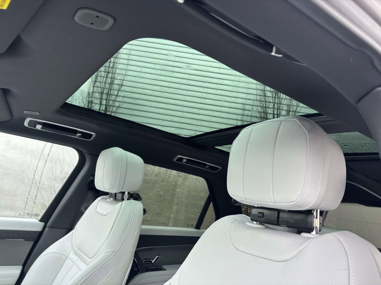 New 2026 Land Rover Range Rover Sport SE image 20