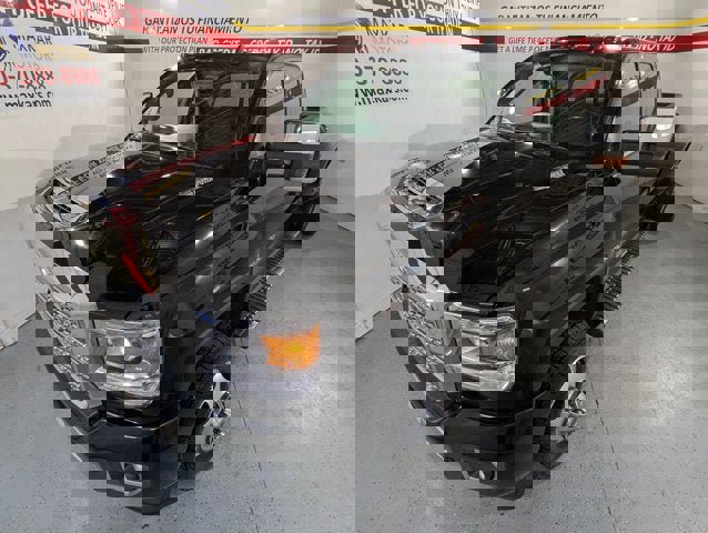 Used 2019 GMC Sierra 3500 Denali w/ Duramax Plus Package image 3