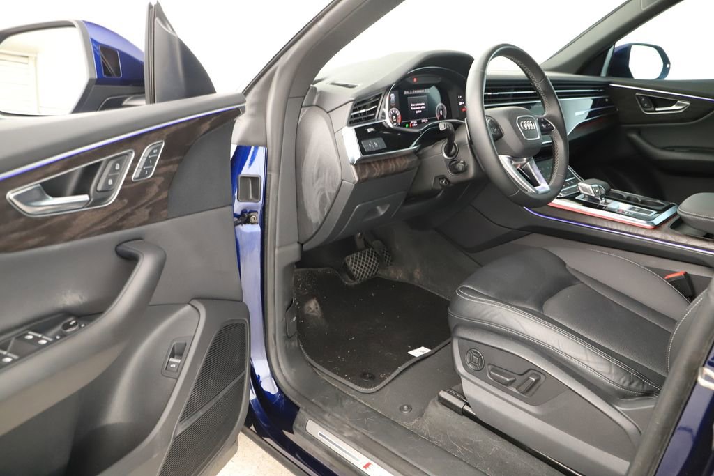 Used 2022 Audi Q8 Premium Plus AWD/4WD image 11