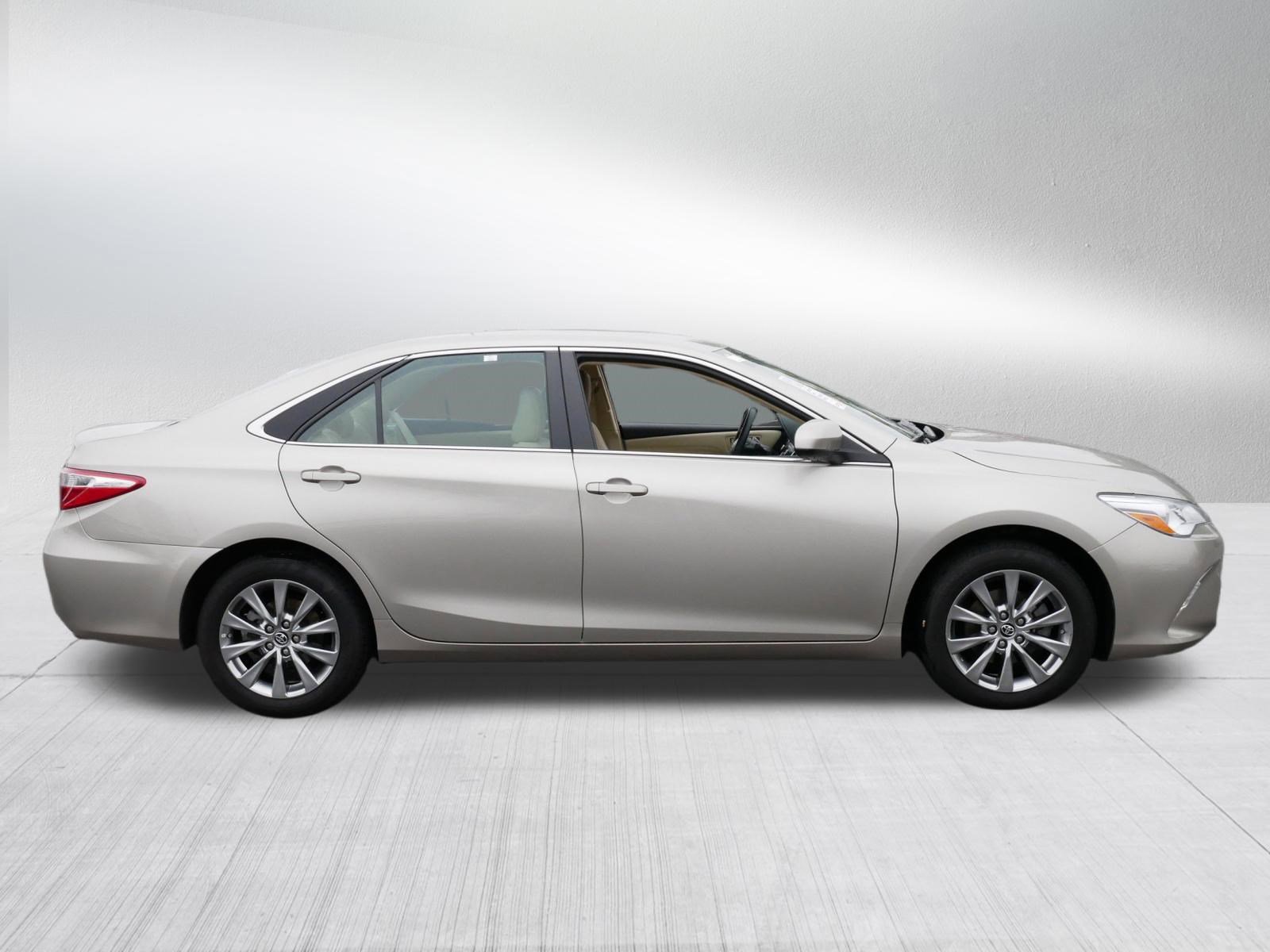 Used 2015 Toyota Camry XLE FWD image 8