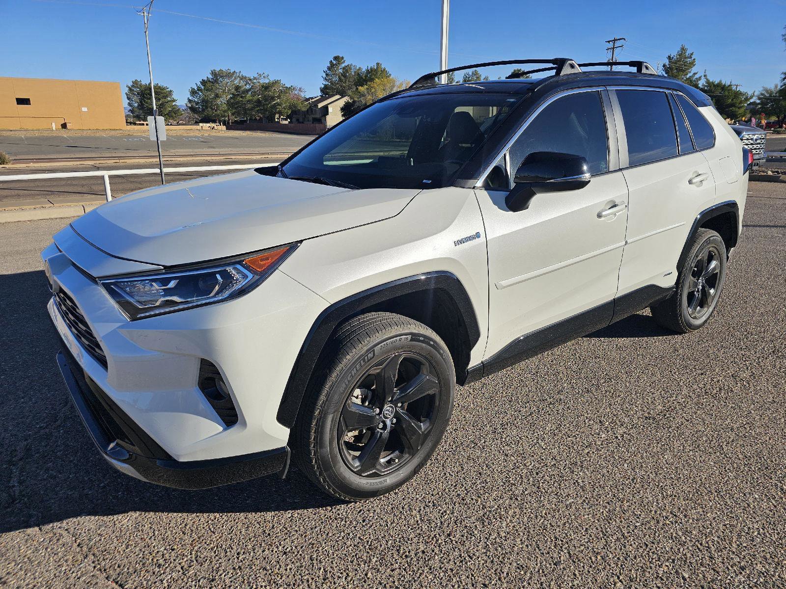 Used 2019 Toyota RAV4 XSE image 2