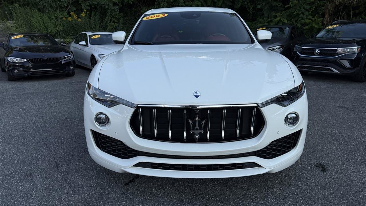 Used 2023 Maserati Levante GT AWD/4WD image 23