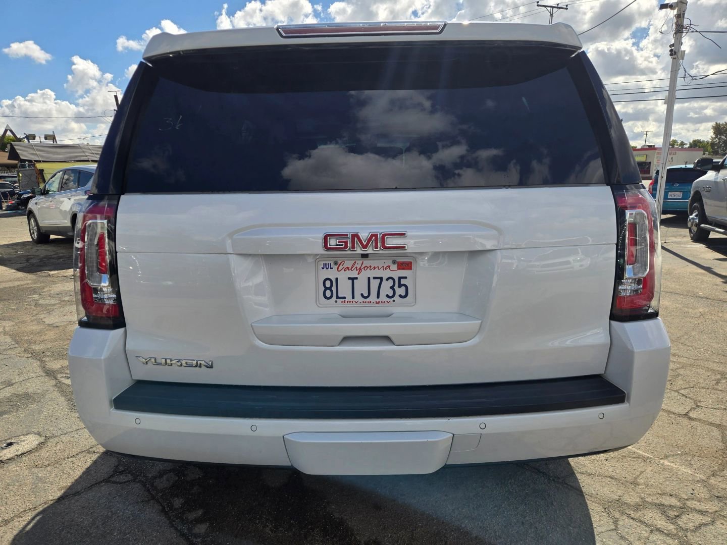 Used 2019 GMC Yukon SLT w/ Graphite Performance Edition image 7