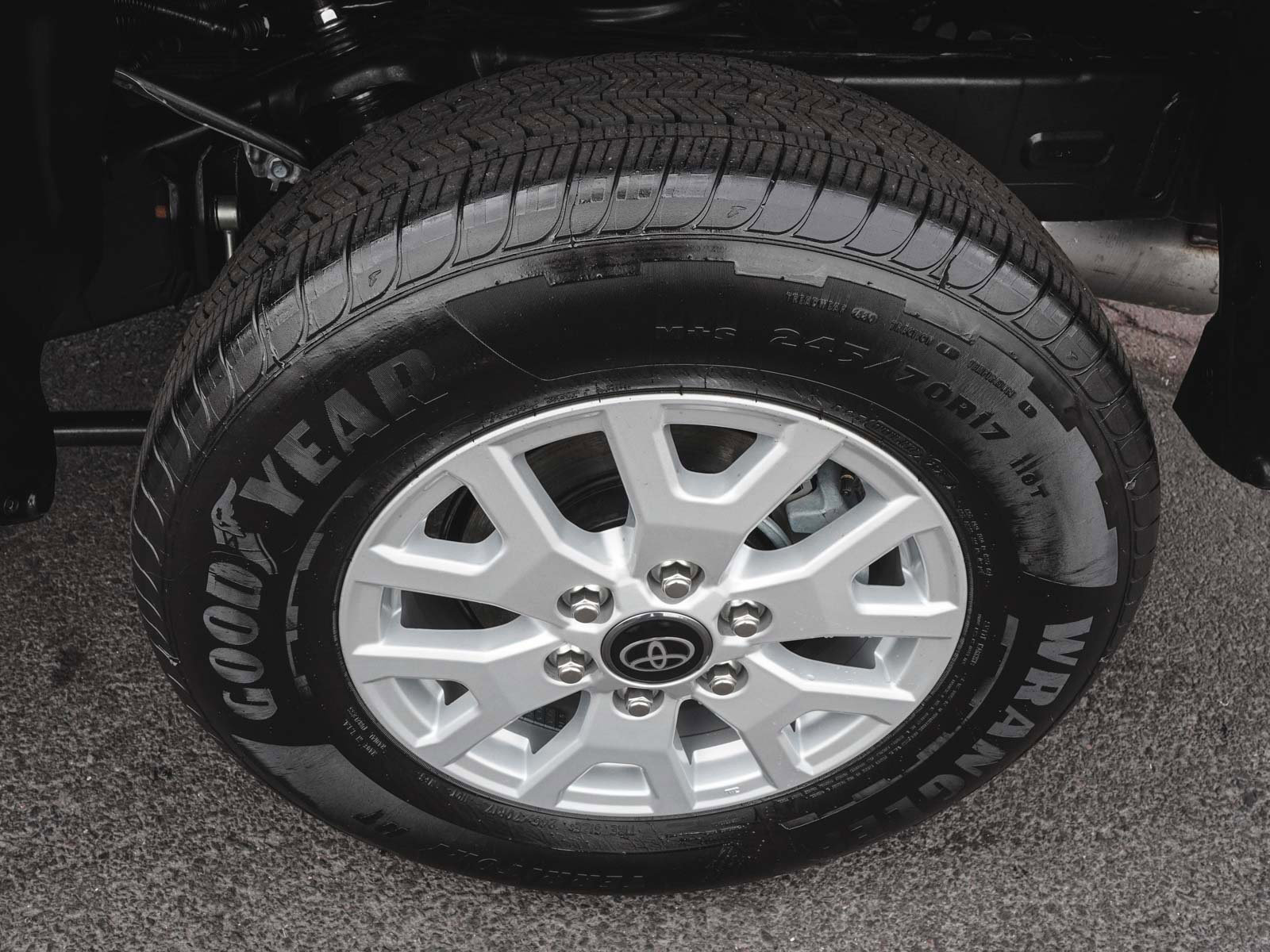 Used 2025 Toyota Tacoma SR5 image 8