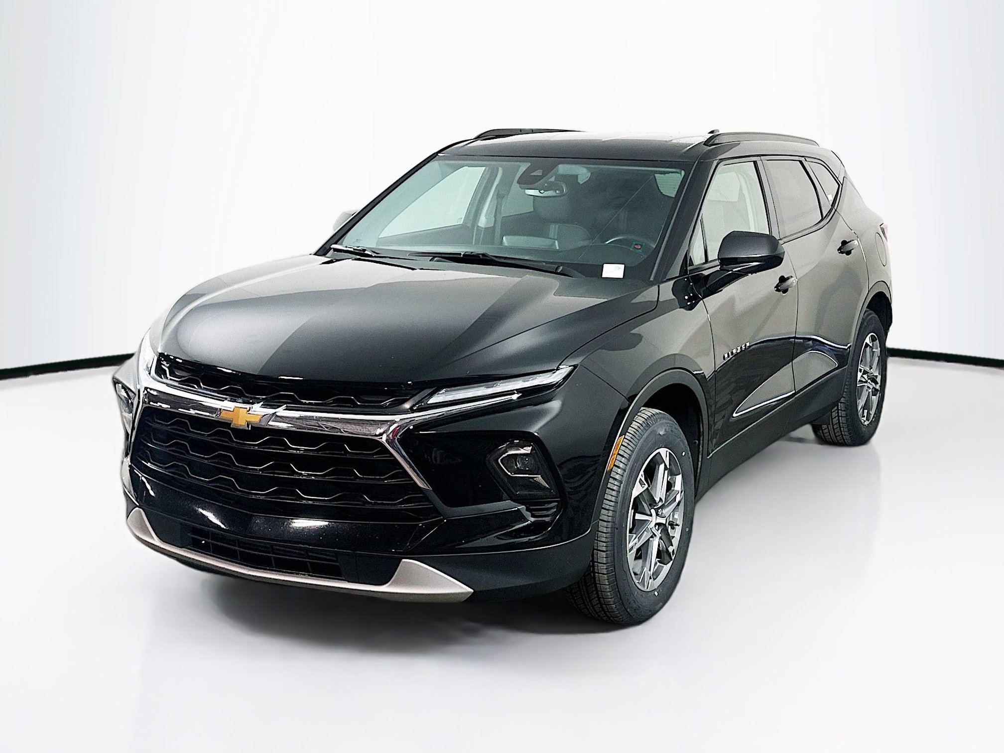 Used 2023 Chevrolet Blazer LT w/ Convenience Package image 3