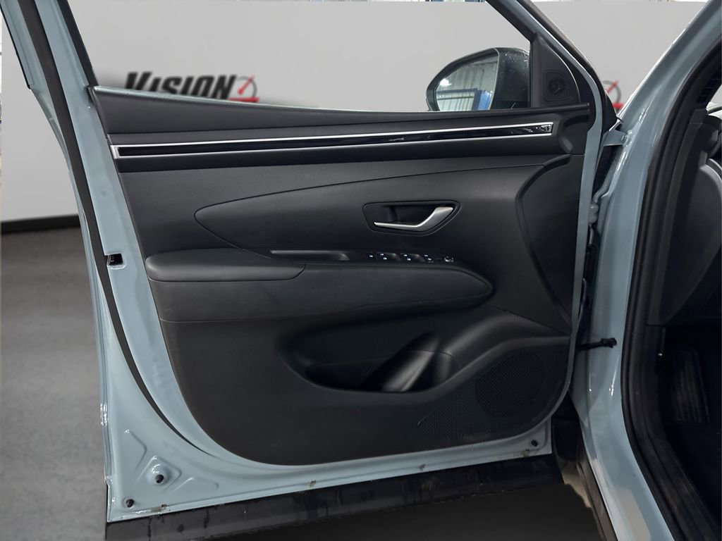 Used 2023 Hyundai Santa Cruz SE w/ Cargo Package image 19