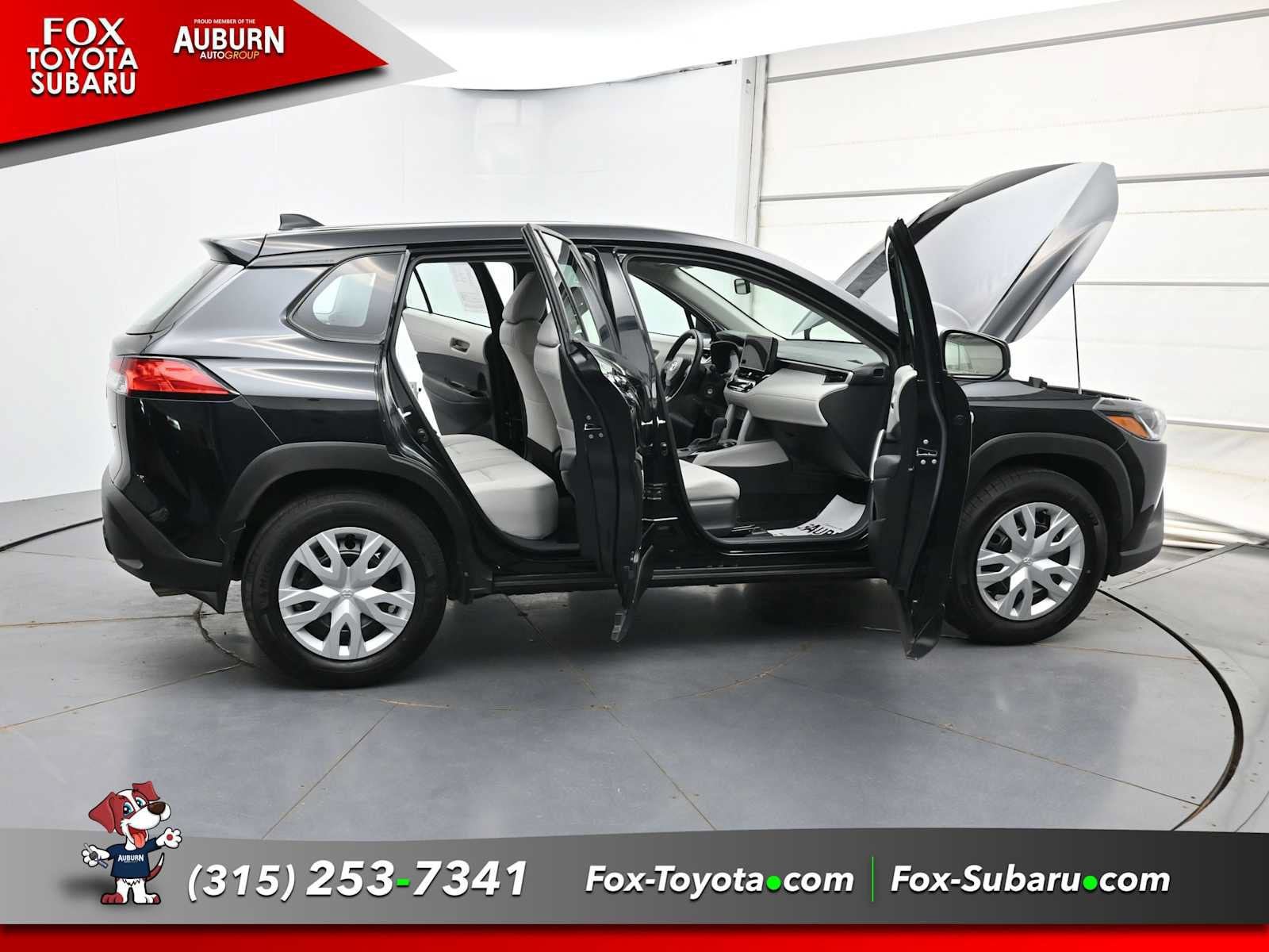 Used 2024 Toyota Corolla Cross L AWD/4WD image 38