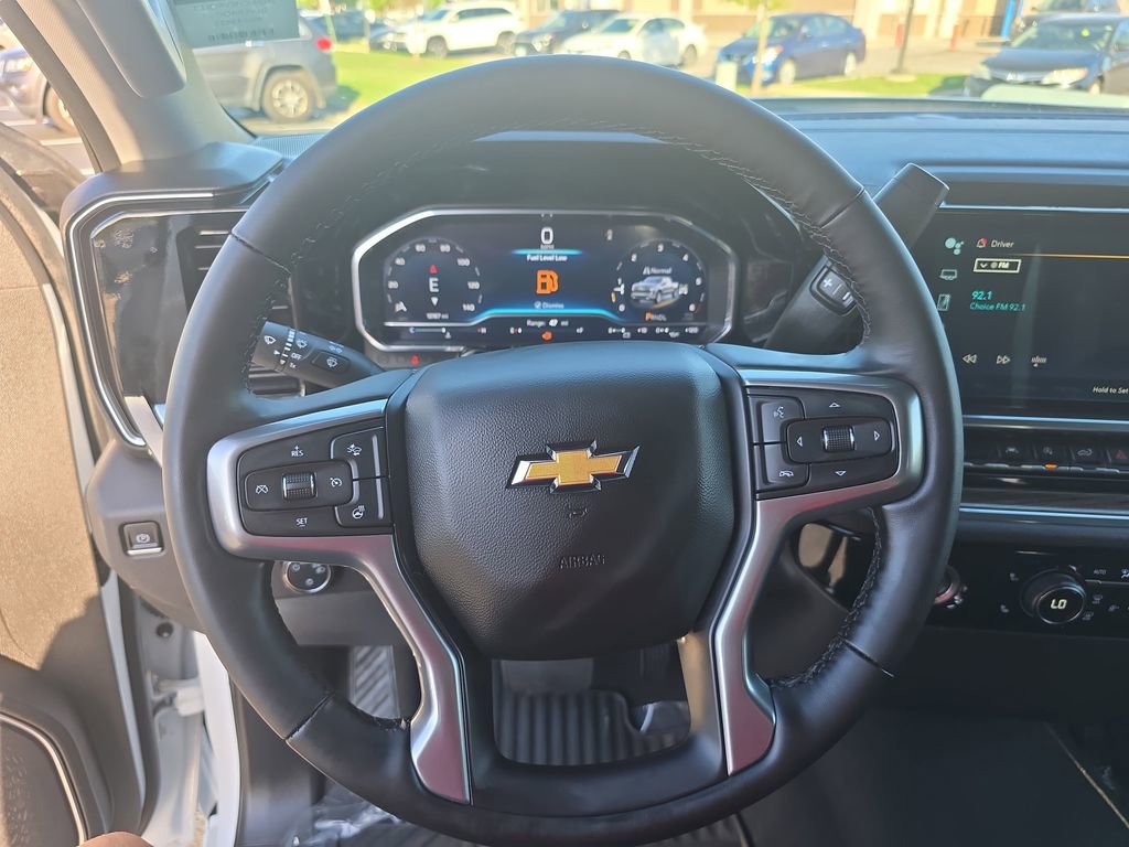 Used 2024 Chevrolet Silverado 1500 LT image 18