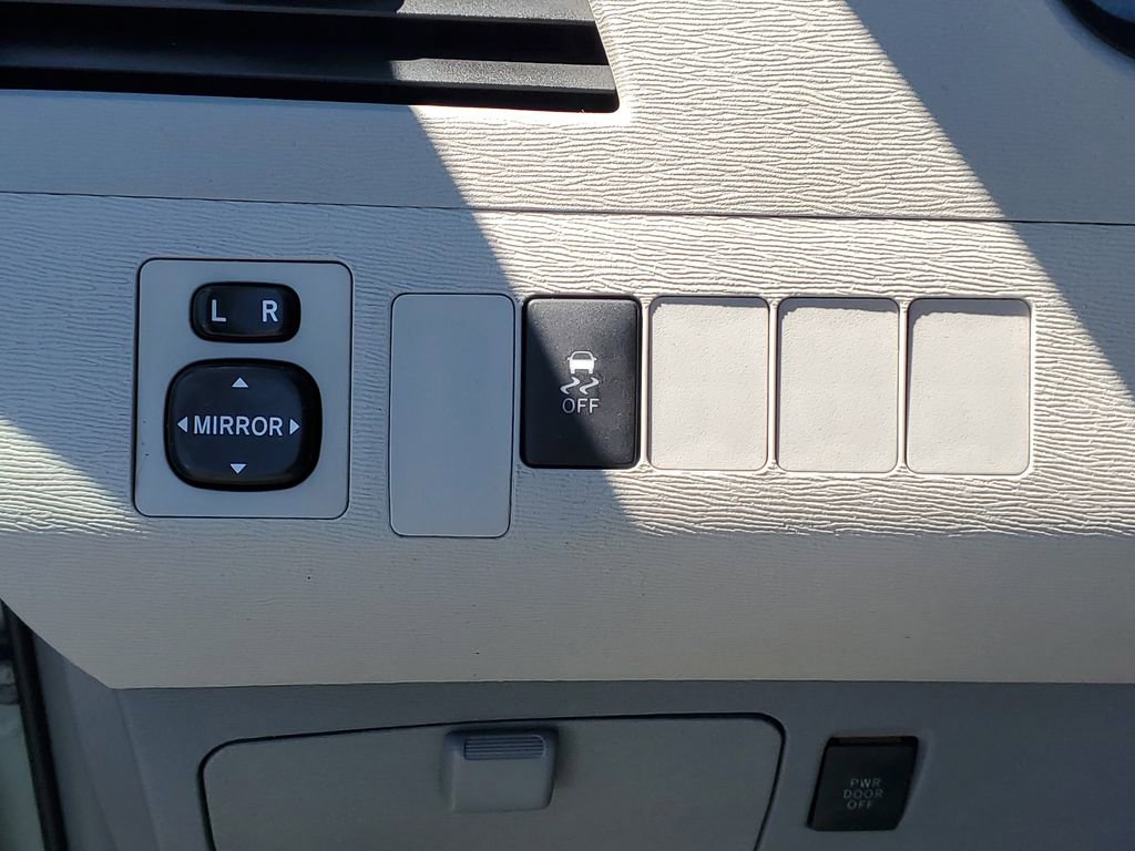 Used 2014 Toyota Sienna LE FWD image 15