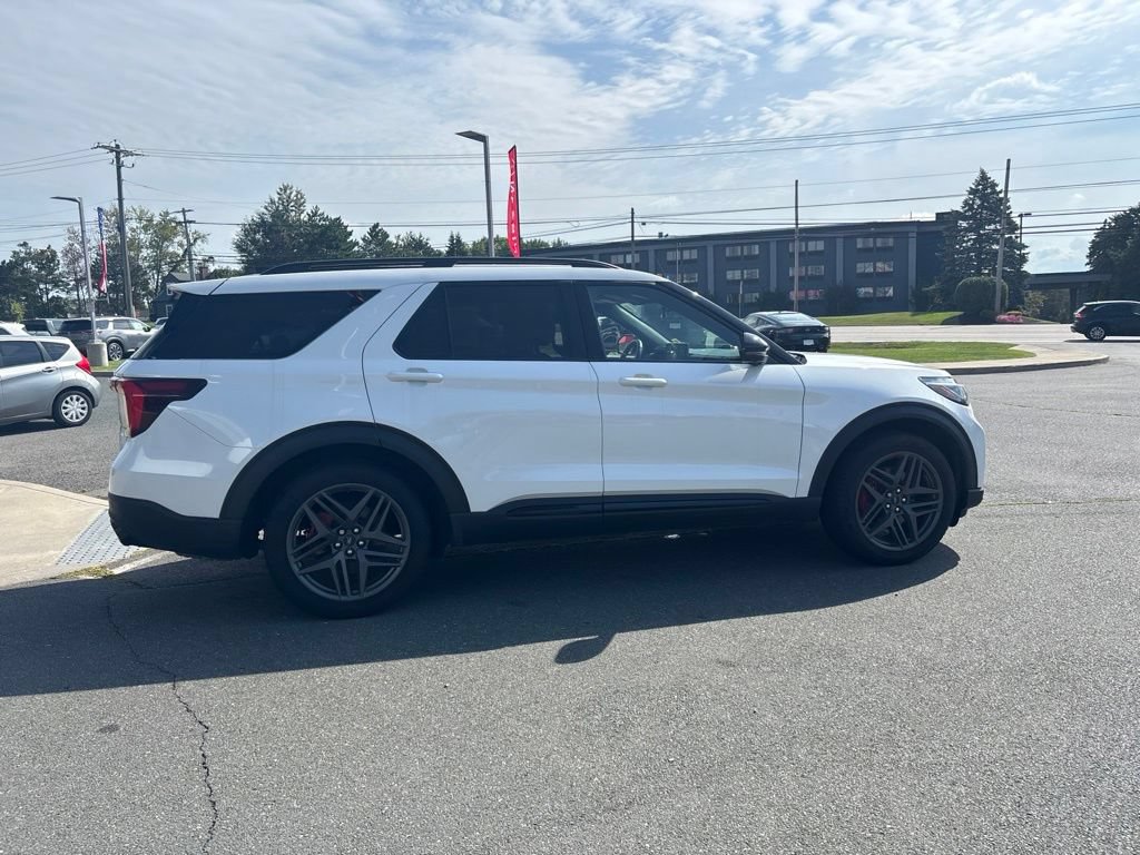 Used 2025 Ford Explorer ST w/ Sun And Sound Package AWD/4WD image 8