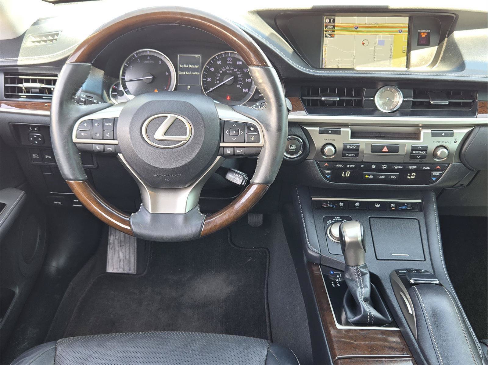 Used 2018 Lexus ES 350 w/ Luxury Package w/Wood Trim FWD image 24