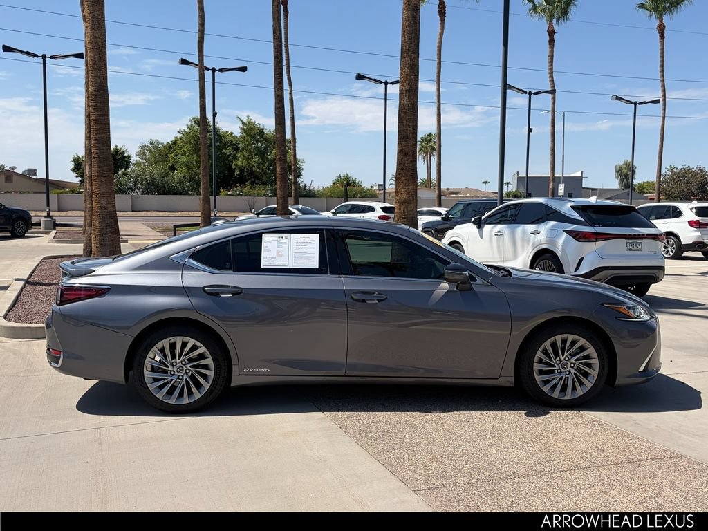 Used 2019 Lexus ES 300h w/ Accessory Package 2 FWD image 8