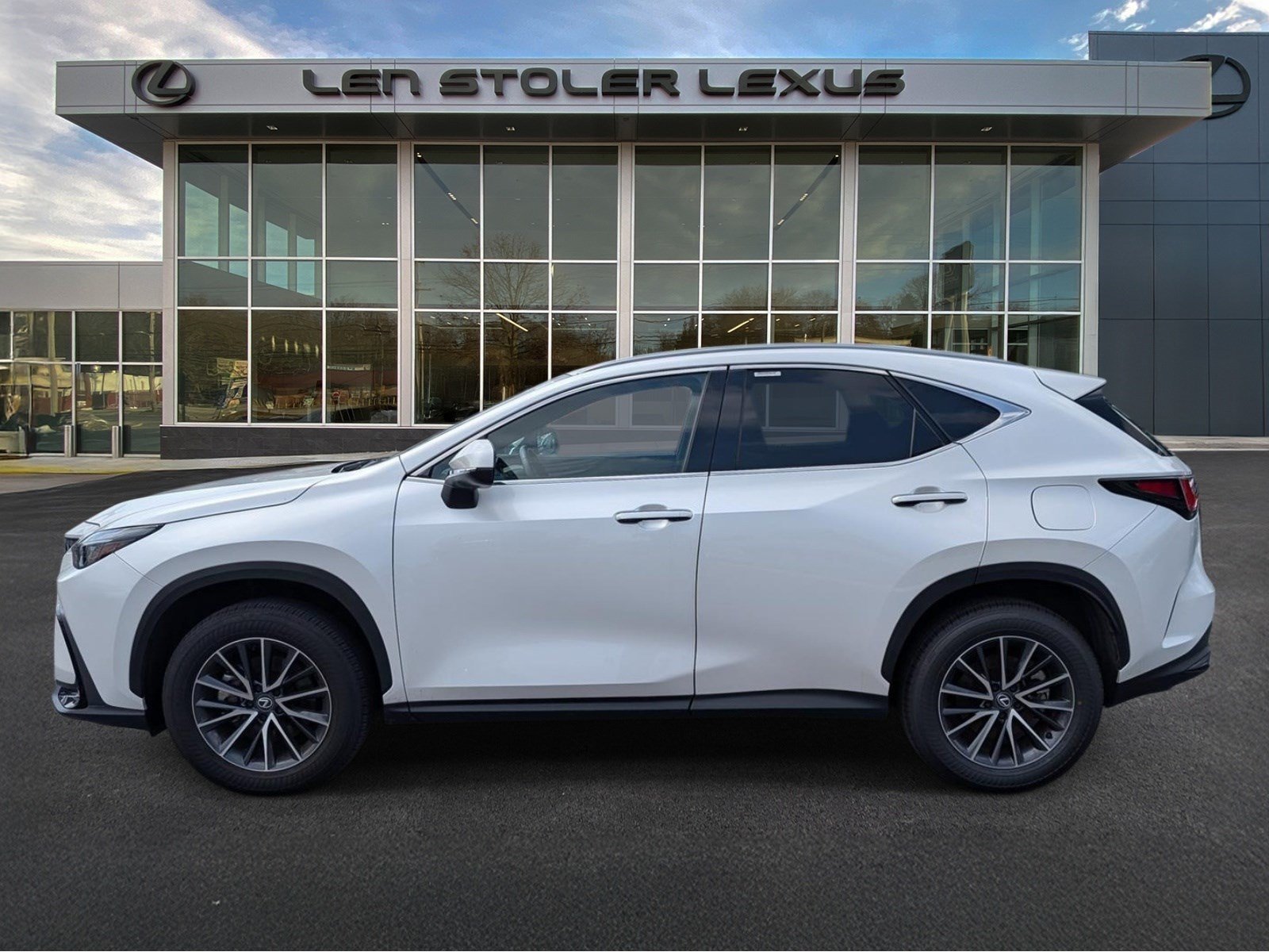Certified 2025 Lexus NX 350 AWD w/ Accessory Package (2T) image 6