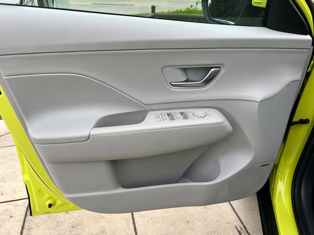 Certified 2024 Hyundai Kona Limited FWD image 16