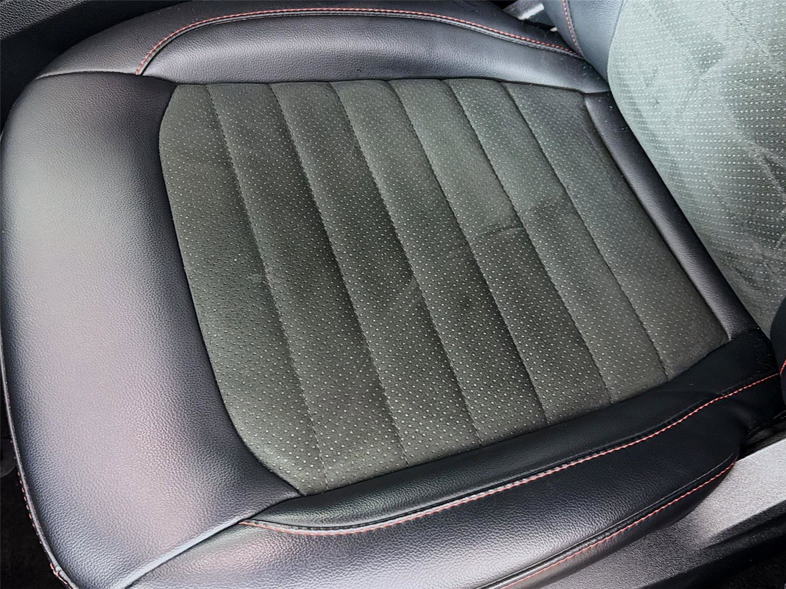 Used 2024 Ford Edge ST-Line image 19