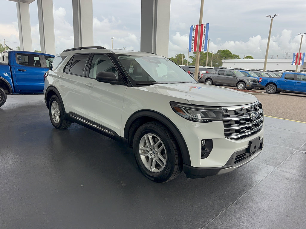 Certified 2025 Ford Explorer Active w/ Active Comfort Package RWD image 4