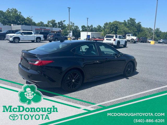 Used 2025 Toyota Camry SE FWD image 8