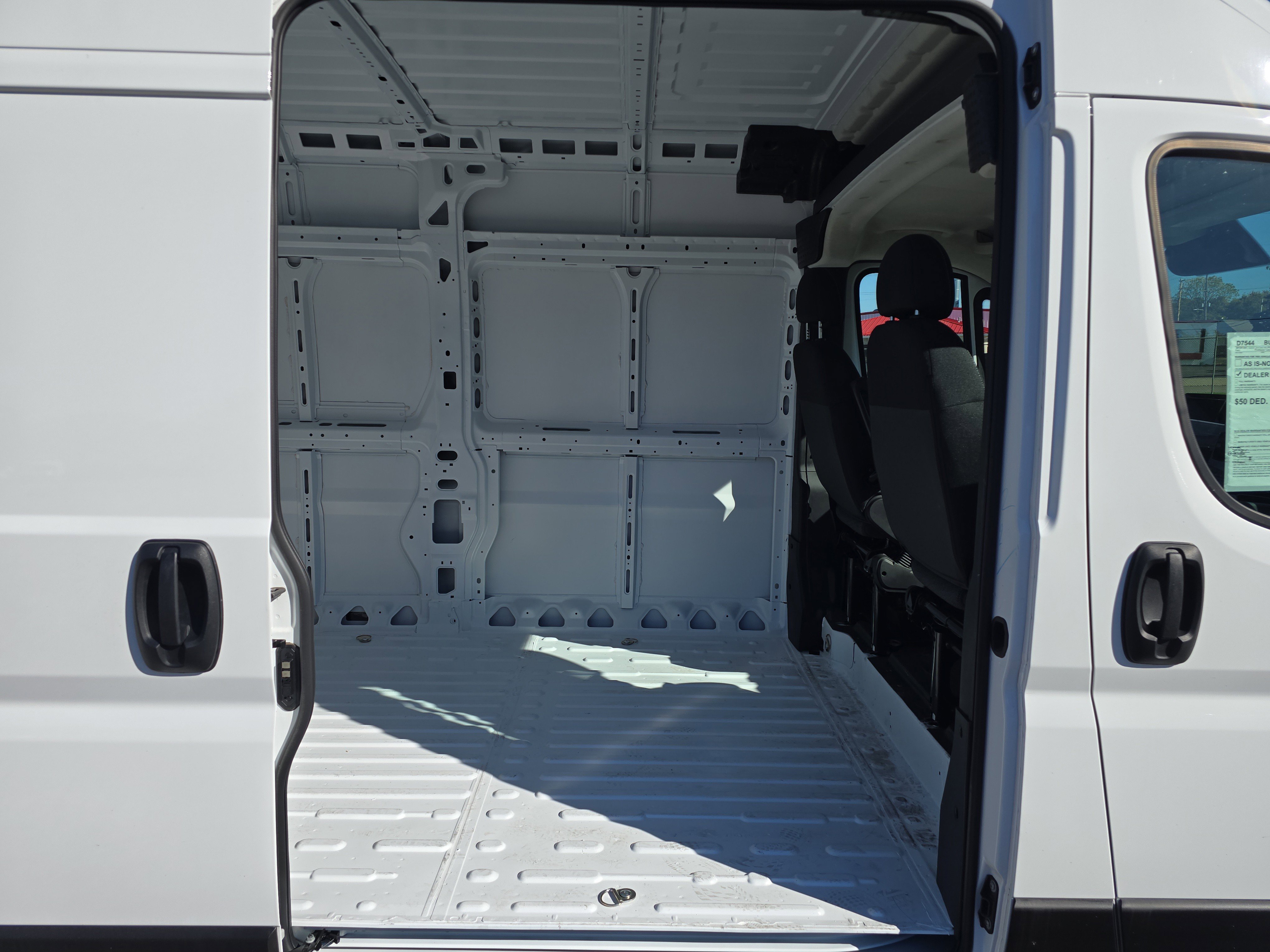 Used 2025 RAM ProMaster 2500 w/ Storage Group image 8