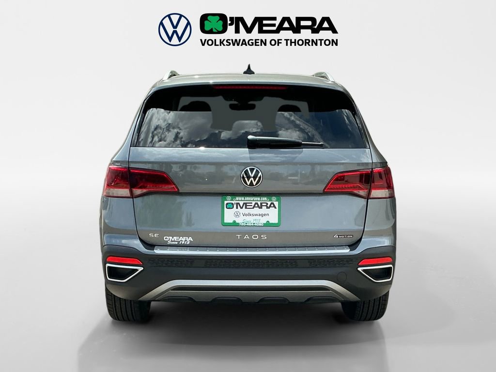 Used 2023 Volkswagen Taos SE w/ Panoramic Sunroof Package image 4