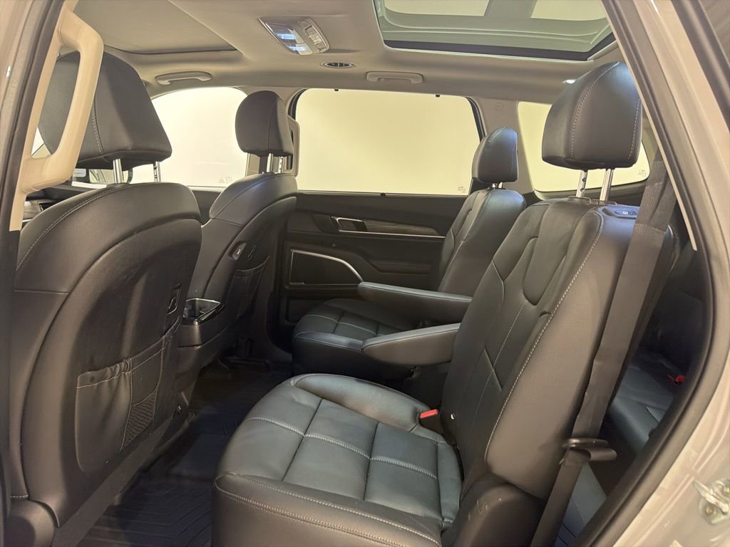 Used 2021 Kia Telluride SX w/ Nightfall Edition Package image 22