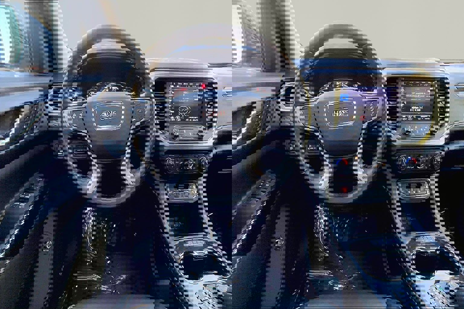 Used 2022 GMC Acadia AT4 w/ Technology Package image 8