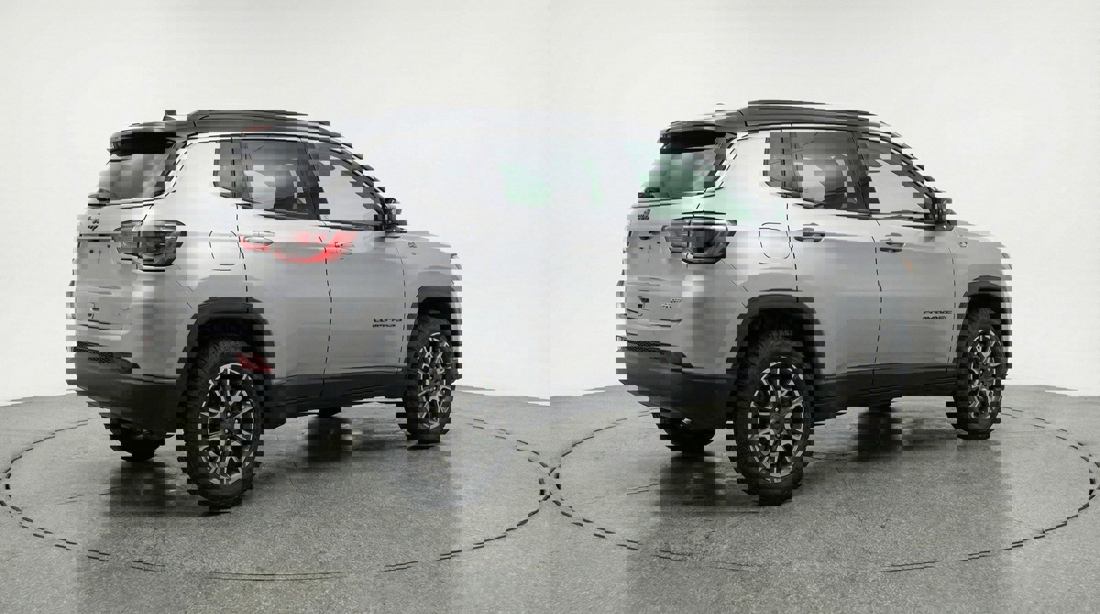 Used 2025 Jeep Compass Trailhawk image 7