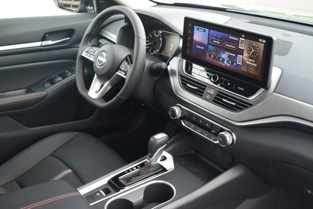 New 2026 Nissan Altima 2.5 SR AWD/4WD image 15