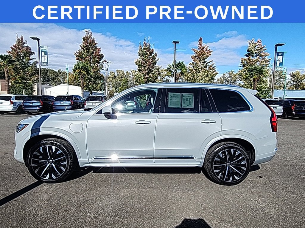 Used 2025 Volvo XC90 T8 Core AWD/4WD image 2