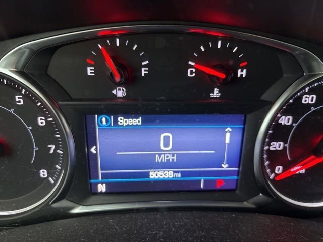 Used 2022 GMC Terrain SLE w/ Driver Convenience Package image 2