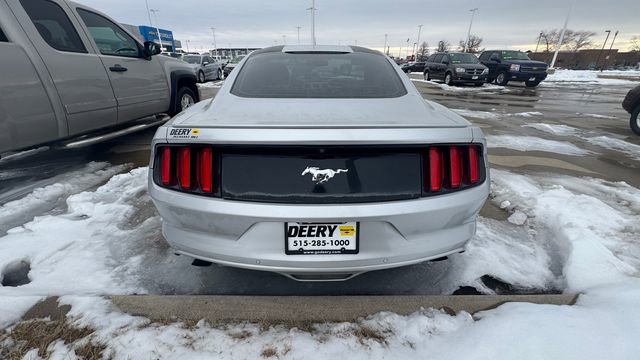 Used 2016 Ford Mustang Coupe image 6