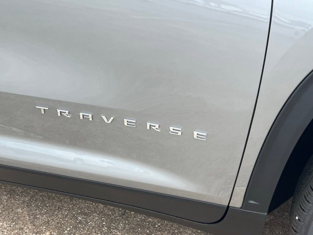 New 2026 Chevrolet Traverse LT w/ Sun and Wheel Package FWD image 8