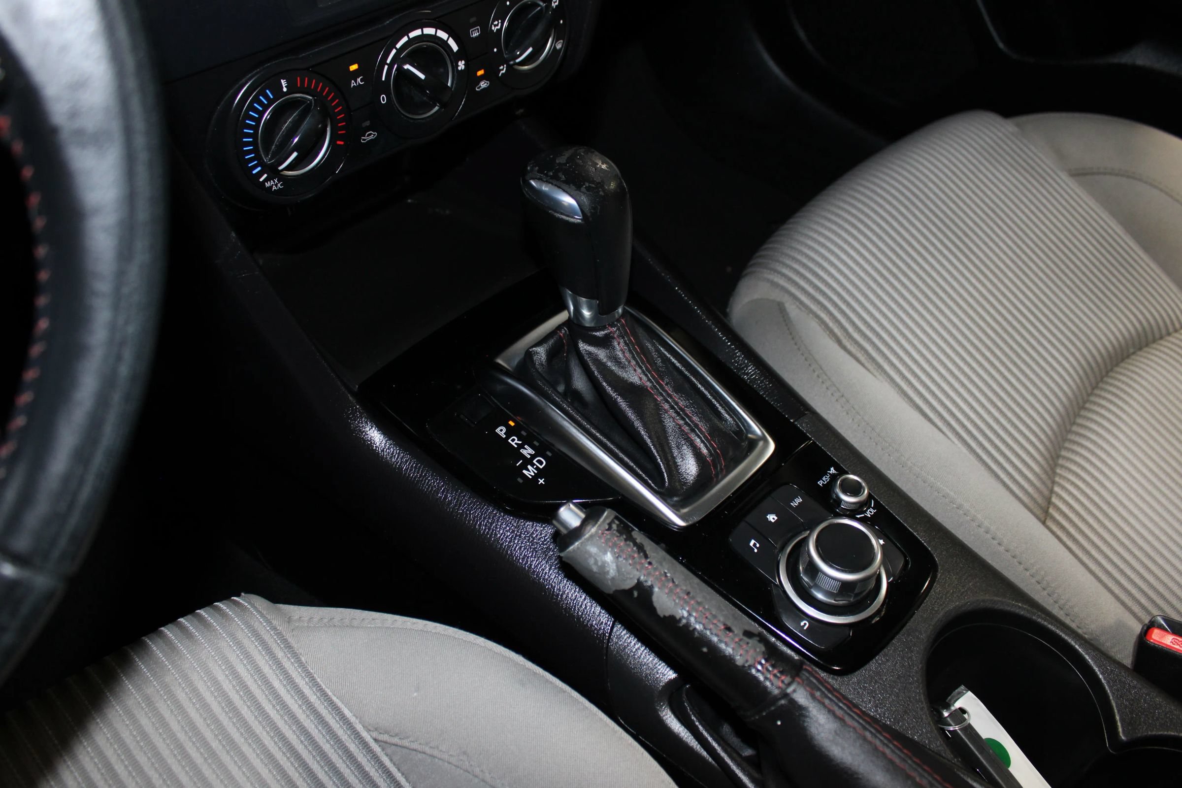 Used 2016 MAZDA MAZDA3 i Touring FWD image 18