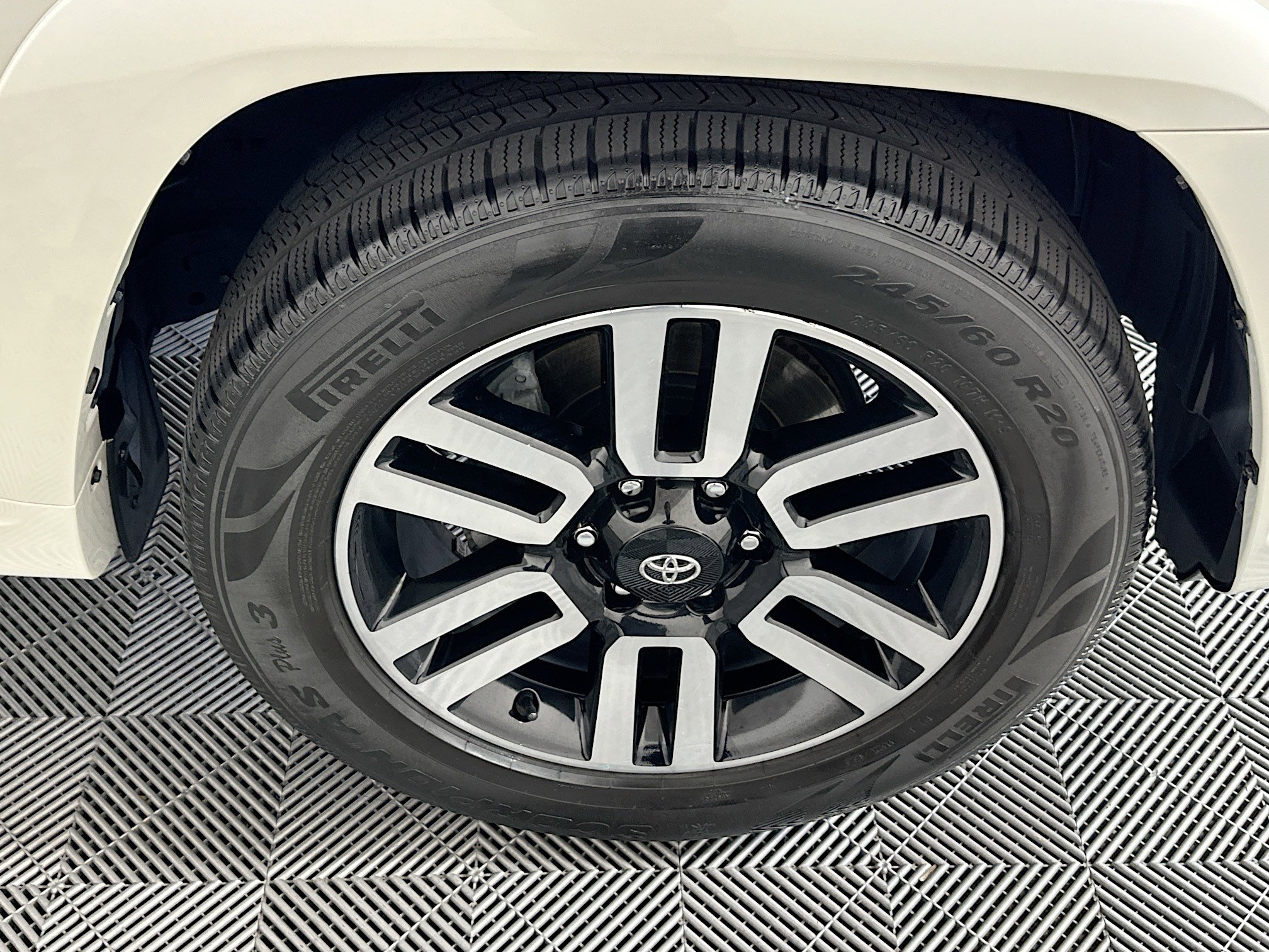 Used 2022 Toyota 4Runner Limited RWD image 11