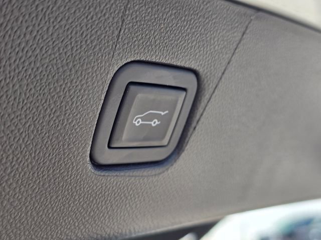 Used 2024 Chevrolet Blazer LT w/ Convenience Package FWD image 11