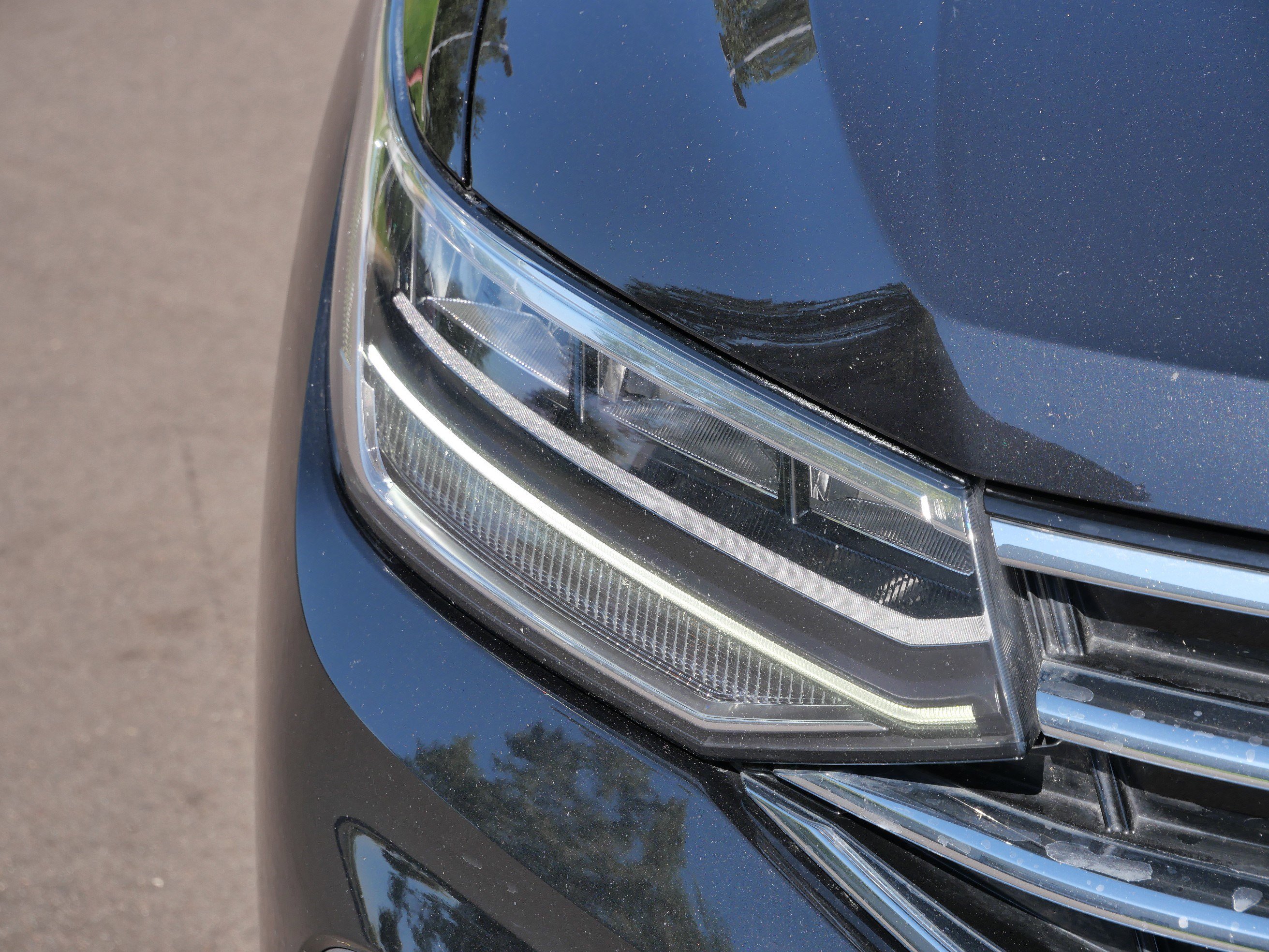 Certified 2024 Volkswagen Tiguan SE image 16