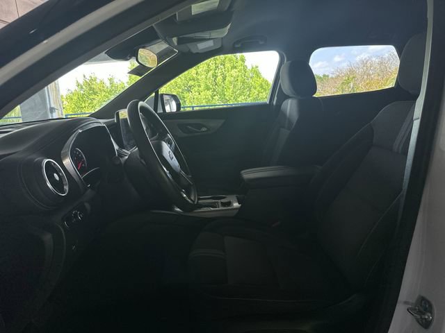 Used 2025 Chevrolet Blazer LT FWD image 23