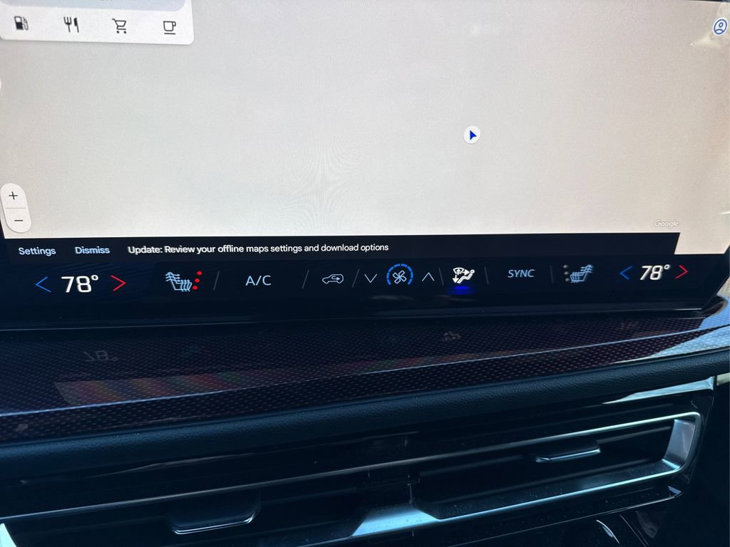 Used 2024 Chevrolet Traverse Z71 image 31