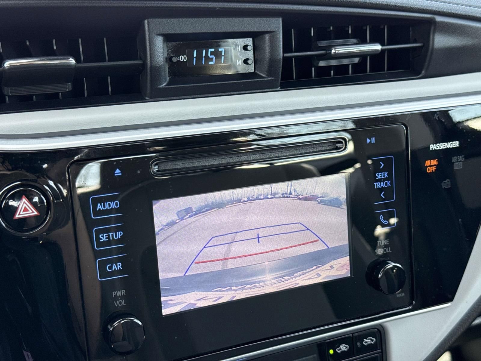 Used 2017 Toyota Corolla LE w/ Carpet Mat Package (TMS) FWD image 10